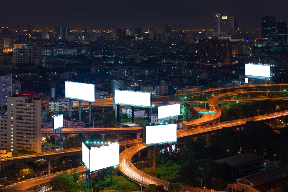 Why Well-Lit Boundaries Are Essential for Urban Building Projects